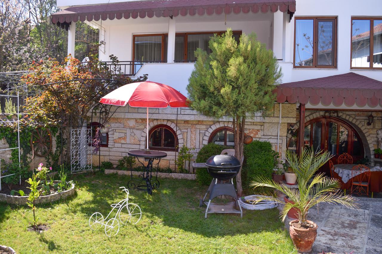 Guest House Villa Katty Balchik Esterno foto